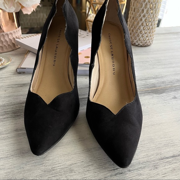 Chinese Laundry Scallop point heels size 9M - Picture 5 of 11